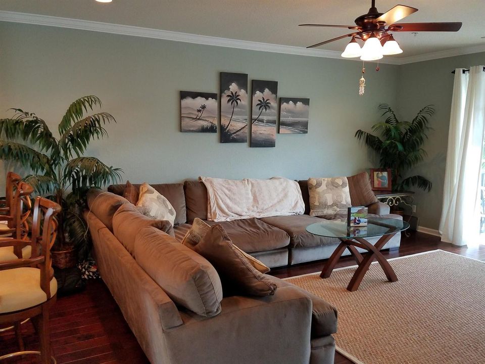 2017-Greenwich living room main wall