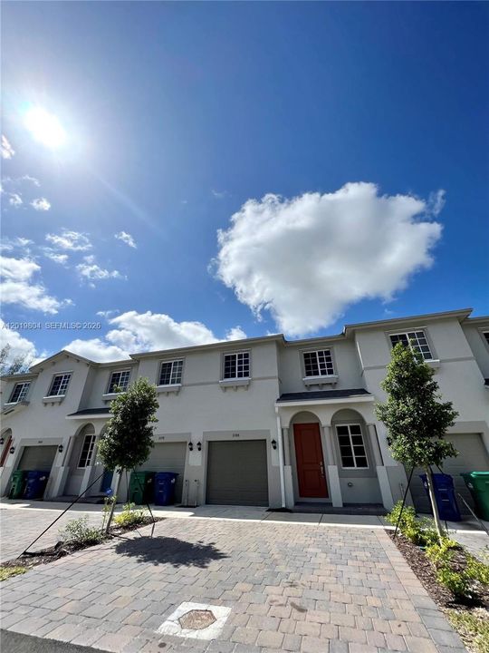 En Venta: $485,000 (4 camas, 3 baños, 1602 Pies cuadrados)