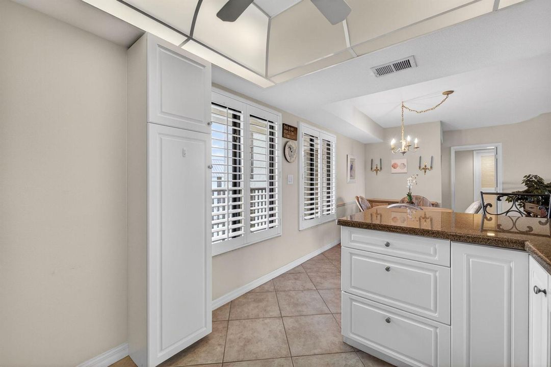 KITCHEN...............