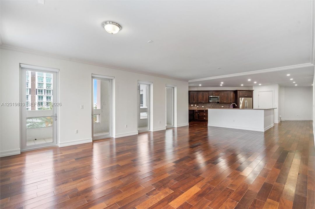 For Sale: $930,000 (2 beds, 2 baths, 2525 Square Feet)