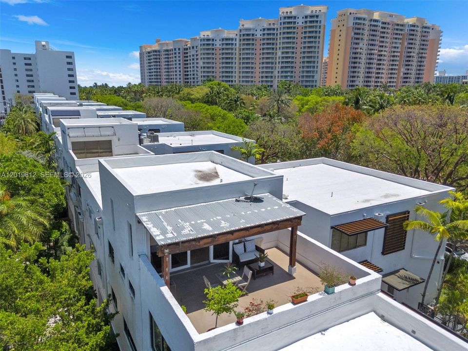 For Sale: $2,750,000 (4 beds, 3 baths, 2442 Square Feet)