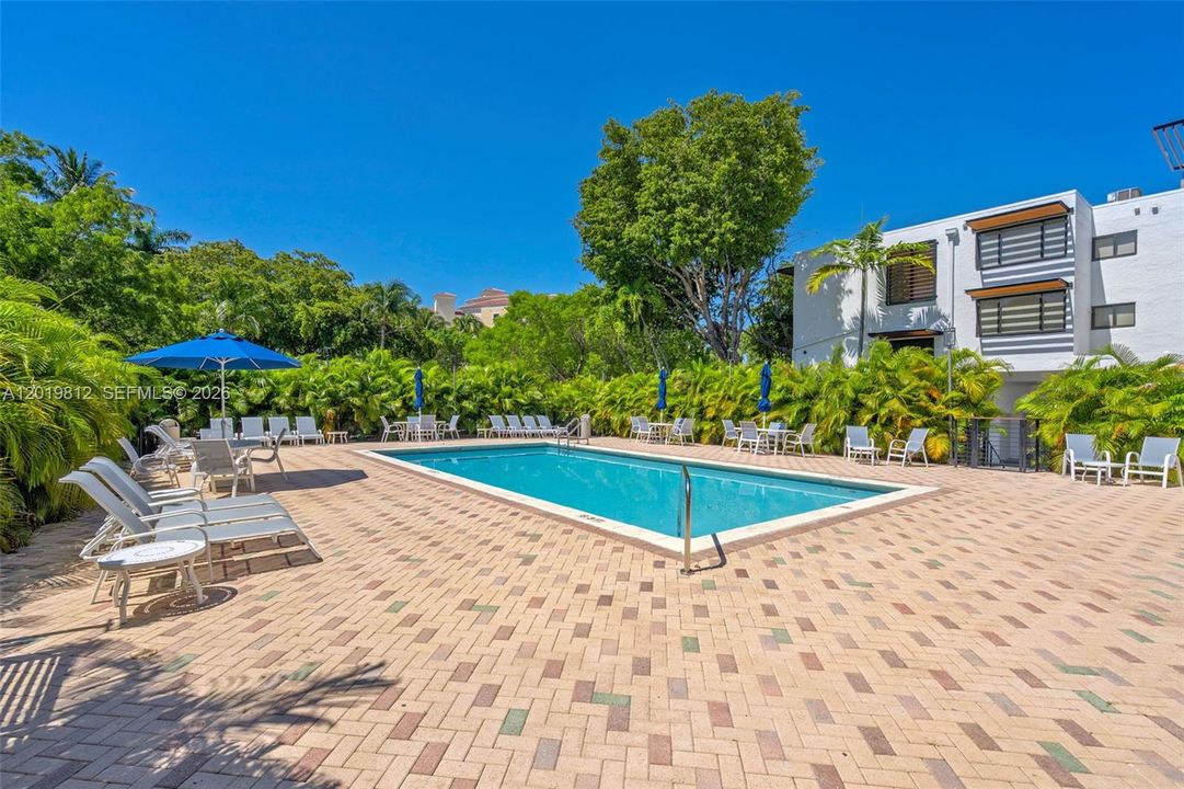 For Sale: $2,750,000 (4 beds, 3 baths, 2442 Square Feet)