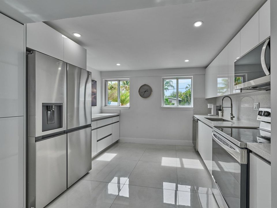 (100) More Kitchen