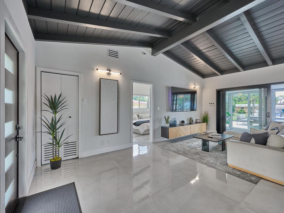 (57) Living Room