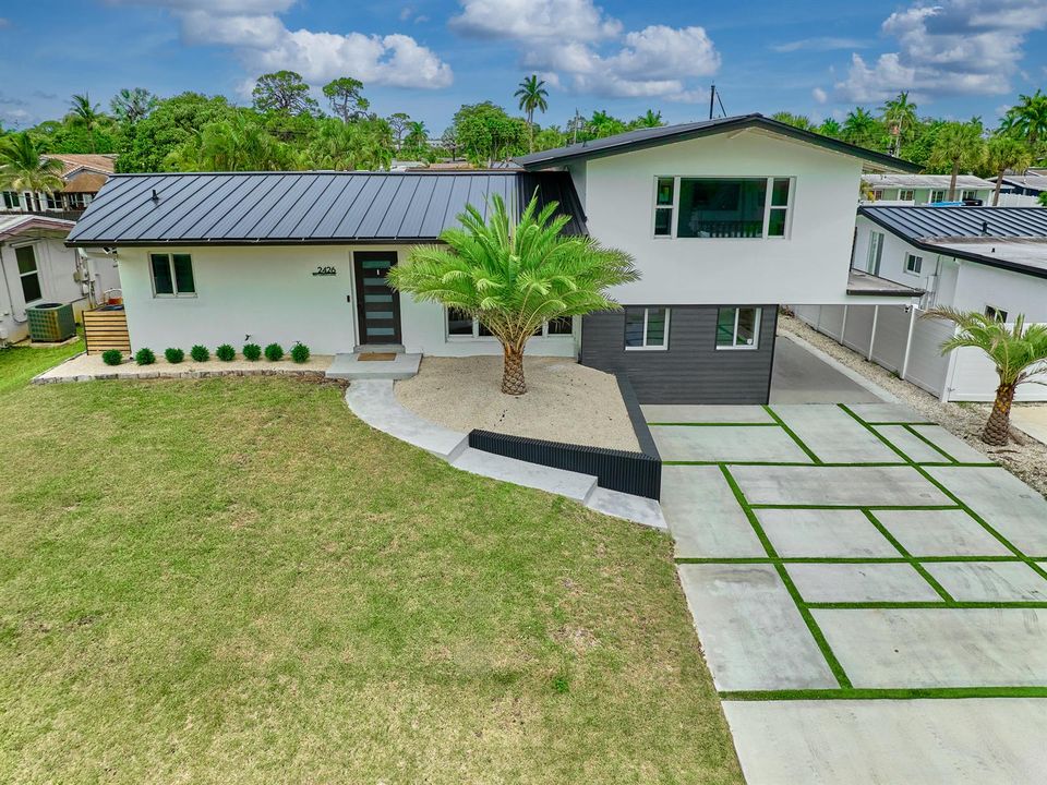 (9) Front Yard Aerial