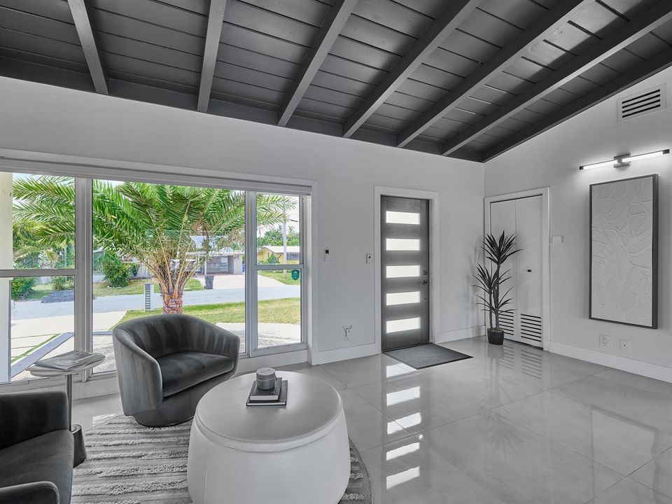 (54) Entry Way