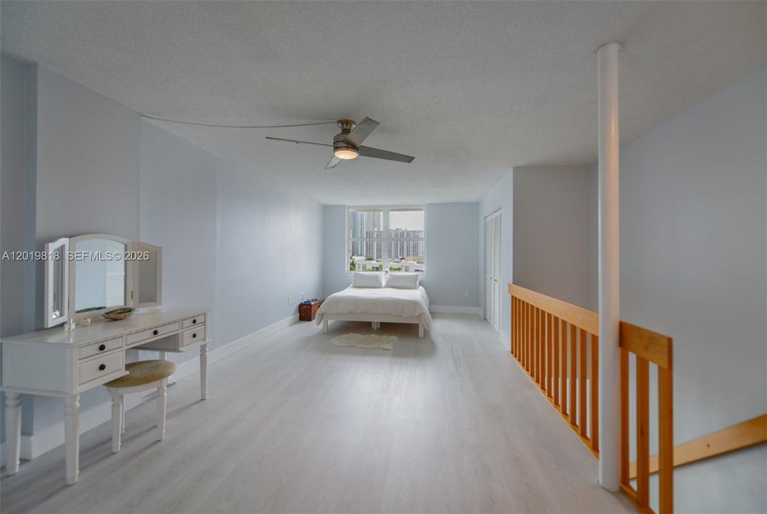 En Venta: $298,000 (1 camas, 1 baños, 930 Pies cuadrados)
