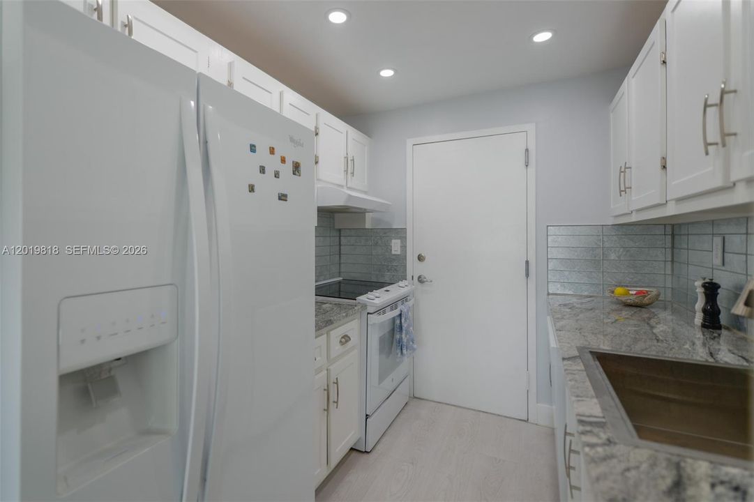 En Venta: $298,000 (1 camas, 1 baños, 930 Pies cuadrados)