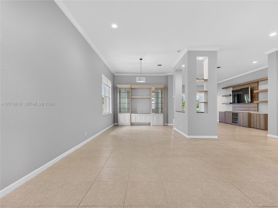 For Sale: $1,199,900 (4 beds, 2 baths, 2674 Square Feet)