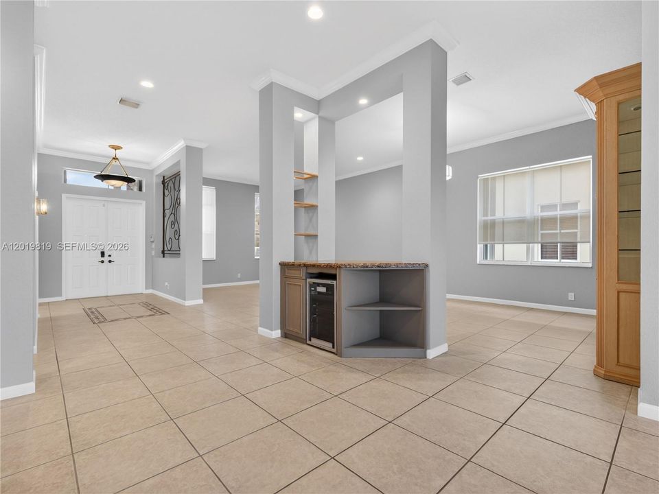 For Sale: $1,199,900 (4 beds, 2 baths, 2674 Square Feet)