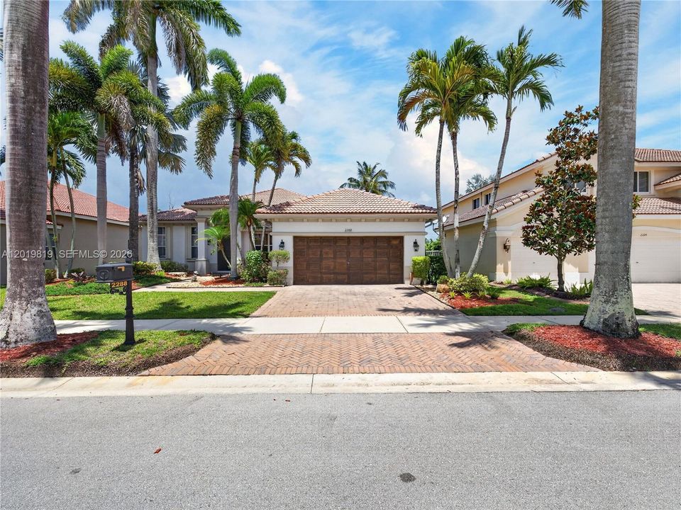 For Sale: $1,199,900 (4 beds, 2 baths, 2674 Square Feet)