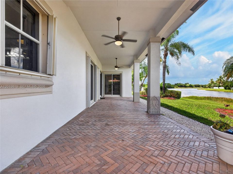 For Sale: $1,199,900 (4 beds, 2 baths, 2674 Square Feet)