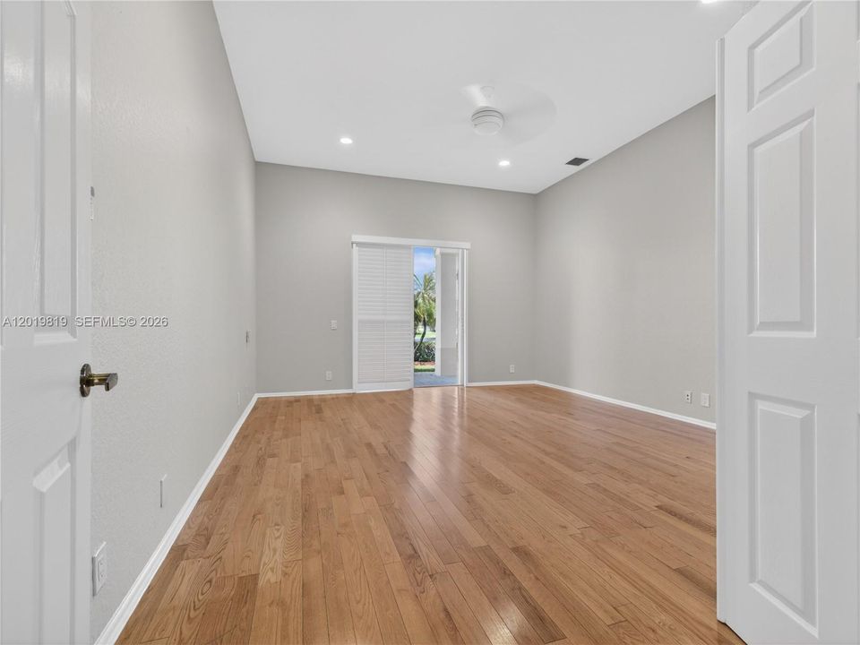 For Sale: $1,199,900 (4 beds, 2 baths, 2674 Square Feet)