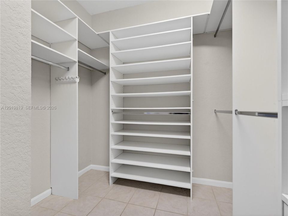 For Sale: $1,199,900 (4 beds, 2 baths, 2674 Square Feet)