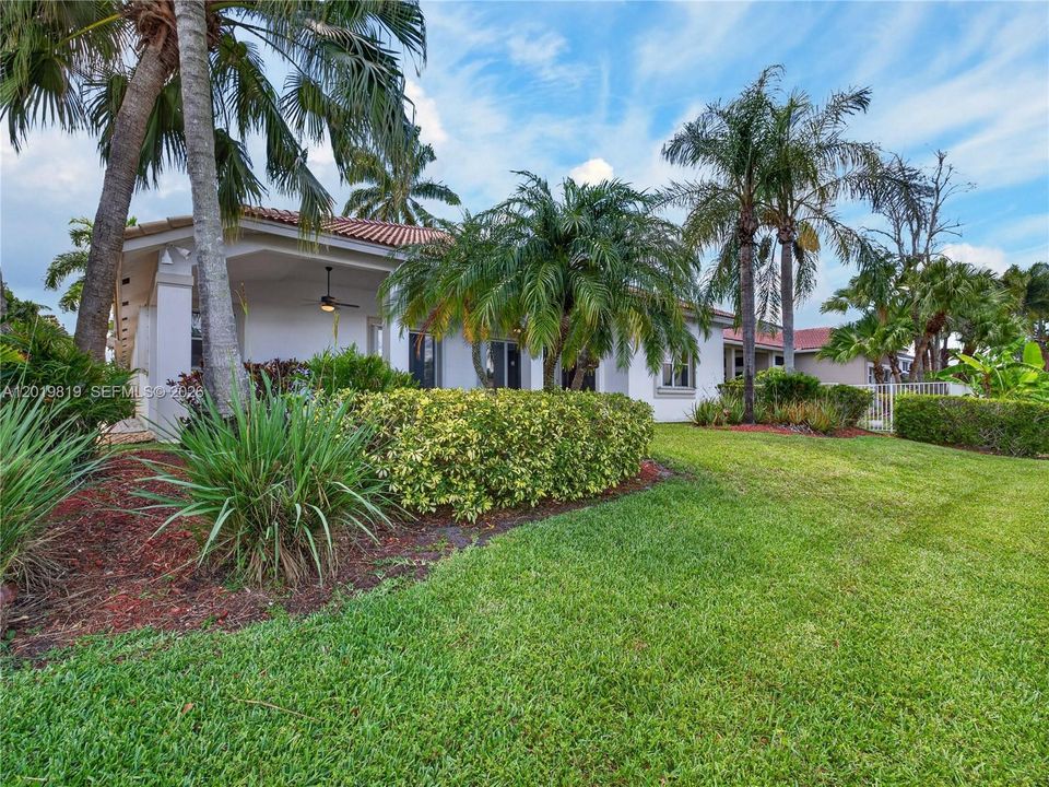 For Sale: $1,199,900 (4 beds, 2 baths, 2674 Square Feet)