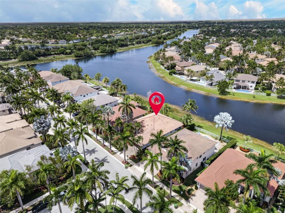 For Sale: $1,199,900 (4 beds, 2 baths, 2674 Square Feet)