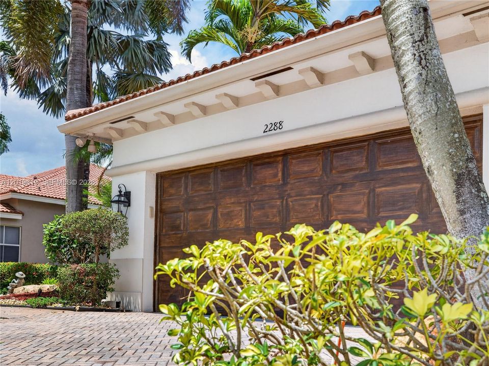 For Sale: $1,199,900 (4 beds, 2 baths, 2674 Square Feet)