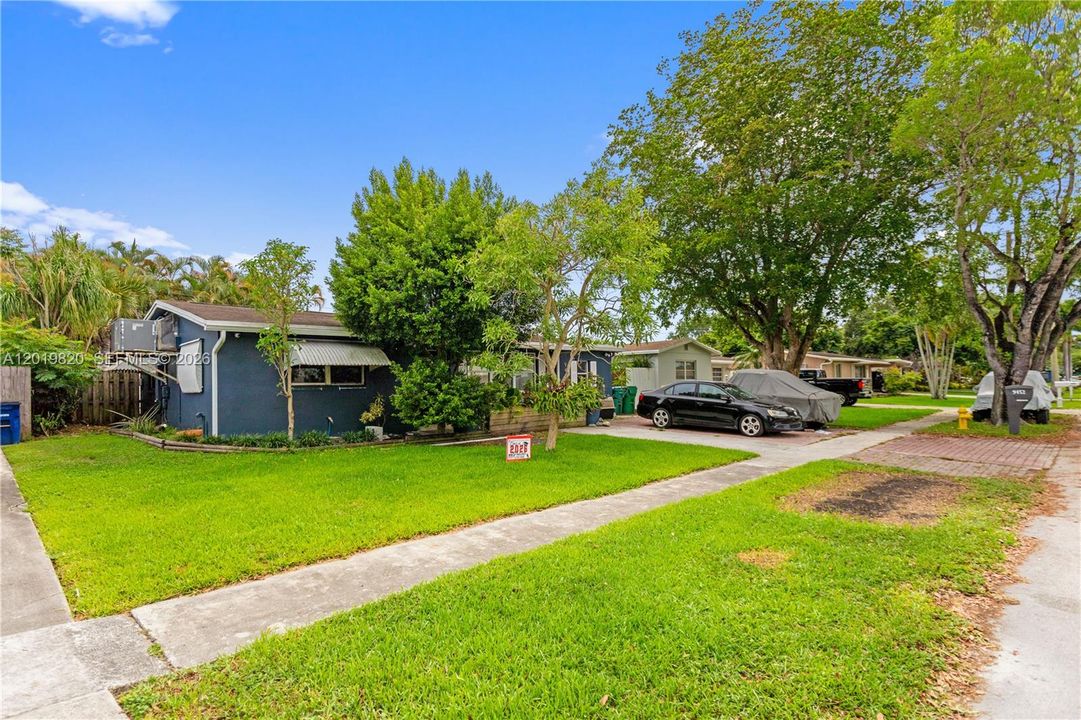 For Sale: $499,000 (3 beds, 2 baths, 1200 Square Feet)