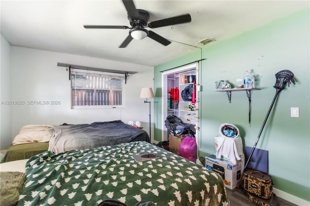 For Sale: $499,000 (3 beds, 2 baths, 1200 Square Feet)