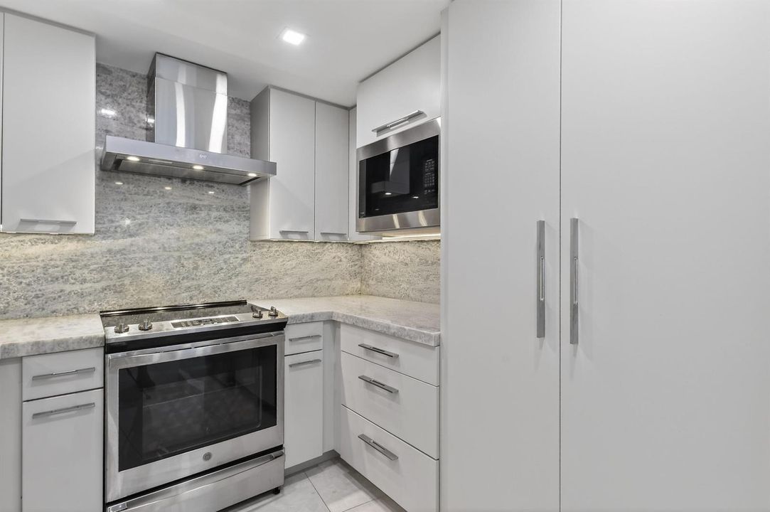 2774SOceanBlvd#704(12)
