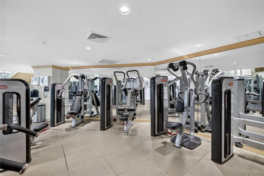 For Sale: $640,000 (2 beds, 2 baths, 1080 Square Feet)