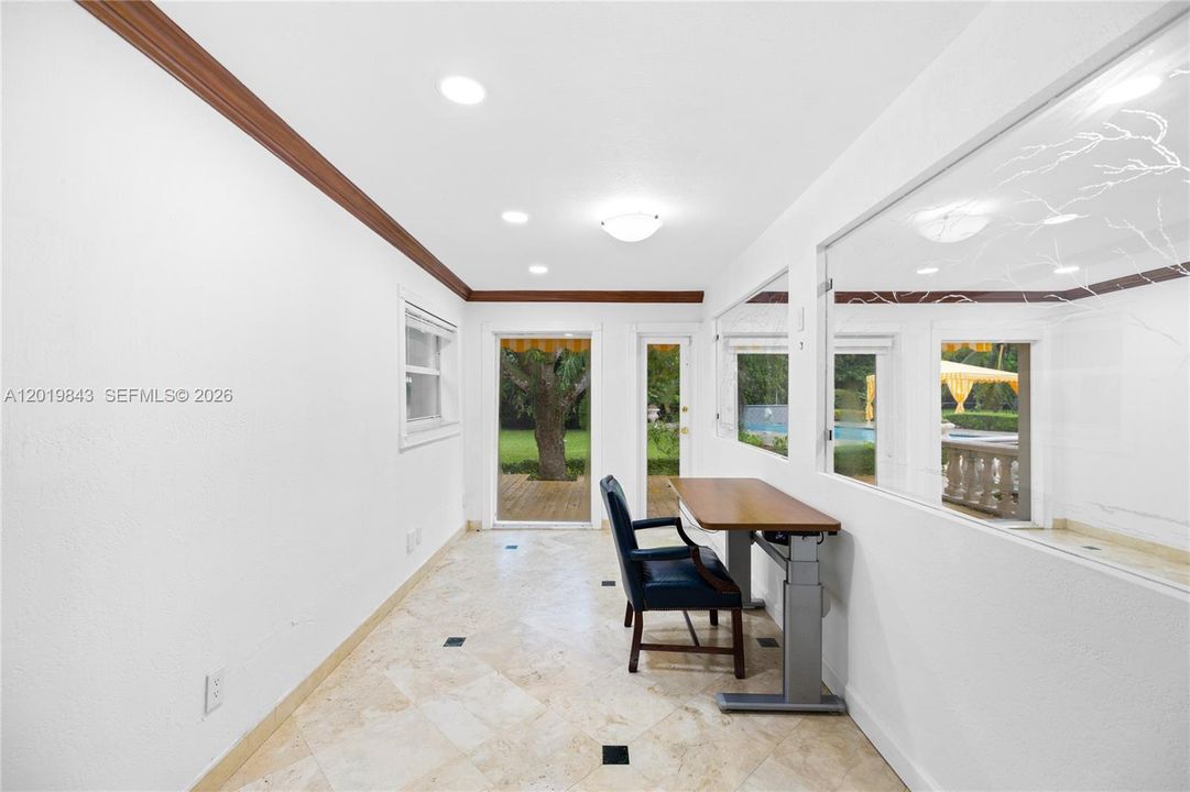 En Renta: $16,500 (4 camas, 2 baños, 3685 Pies cuadrados)