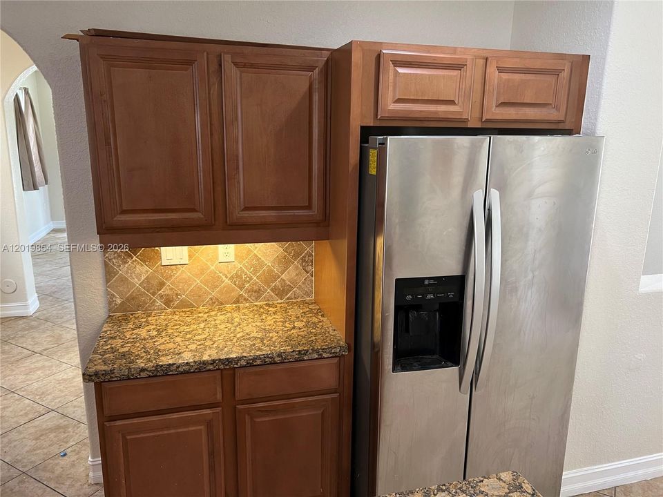 На продажу: $499,900 (4 спален, 2 ванн, 2940 Квадратных фут)