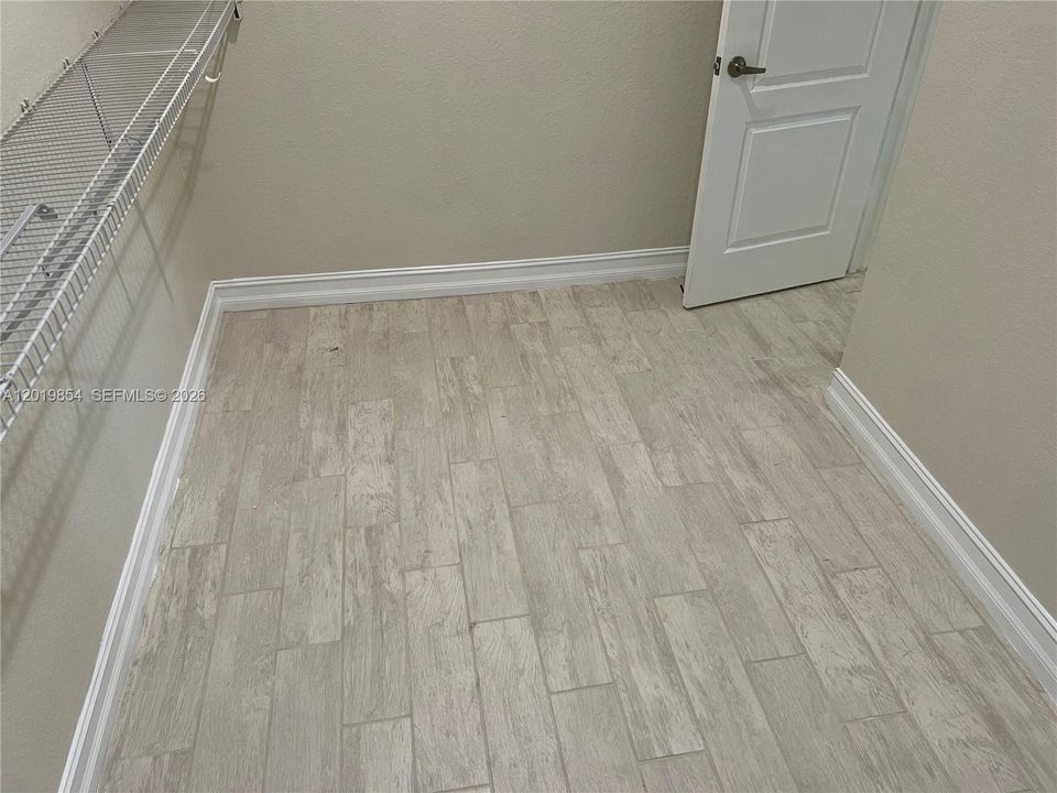 На продажу: $499,900 (4 спален, 2 ванн, 2940 Квадратных фут)