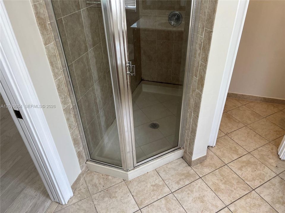 На продажу: $499,900 (4 спален, 2 ванн, 2940 Квадратных фут)