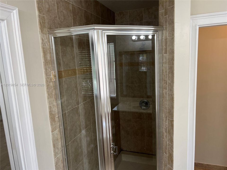 На продажу: $499,900 (4 спален, 2 ванн, 2940 Квадратных фут)