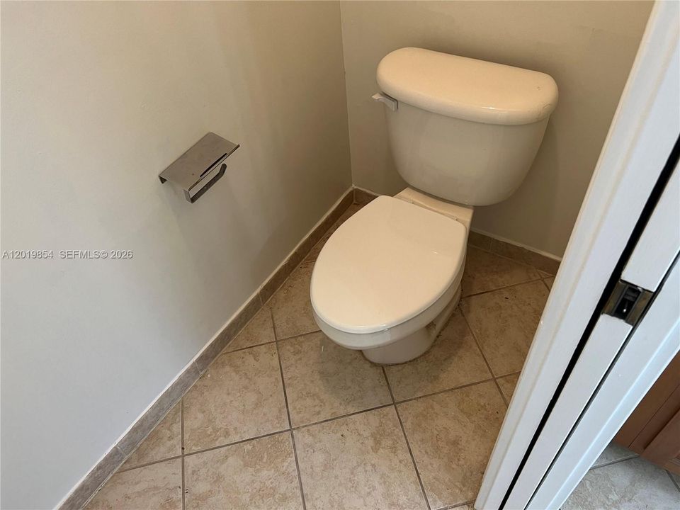 На продажу: $499,900 (4 спален, 2 ванн, 2940 Квадратных фут)