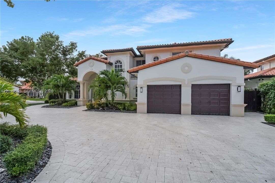 For Sale: $1,495,000 (5 beds, 4 baths, 2957 Square Feet)