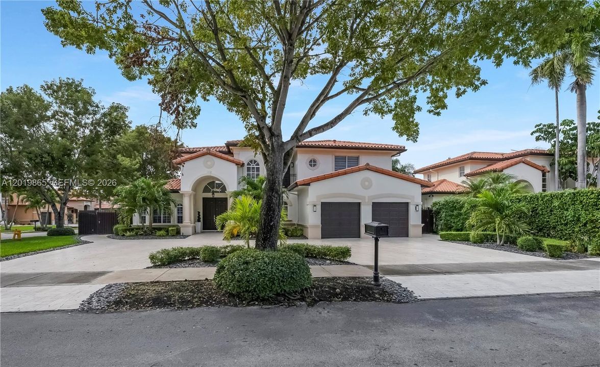 For Sale: $1,495,000 (5 beds, 4 baths, 2957 Square Feet)