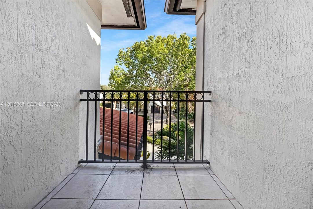 For Sale: $1,495,000 (5 beds, 4 baths, 2957 Square Feet)