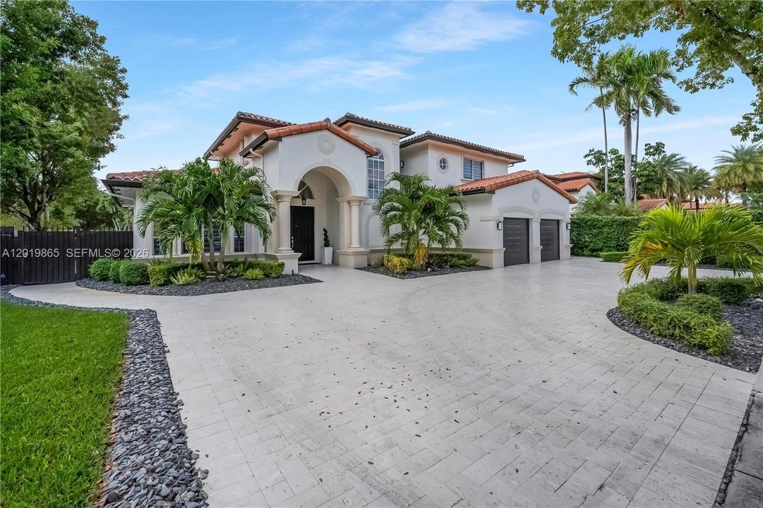 For Sale: $1,495,000 (5 beds, 4 baths, 2957 Square Feet)