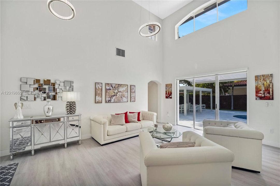 For Sale: $1,495,000 (5 beds, 4 baths, 2957 Square Feet)