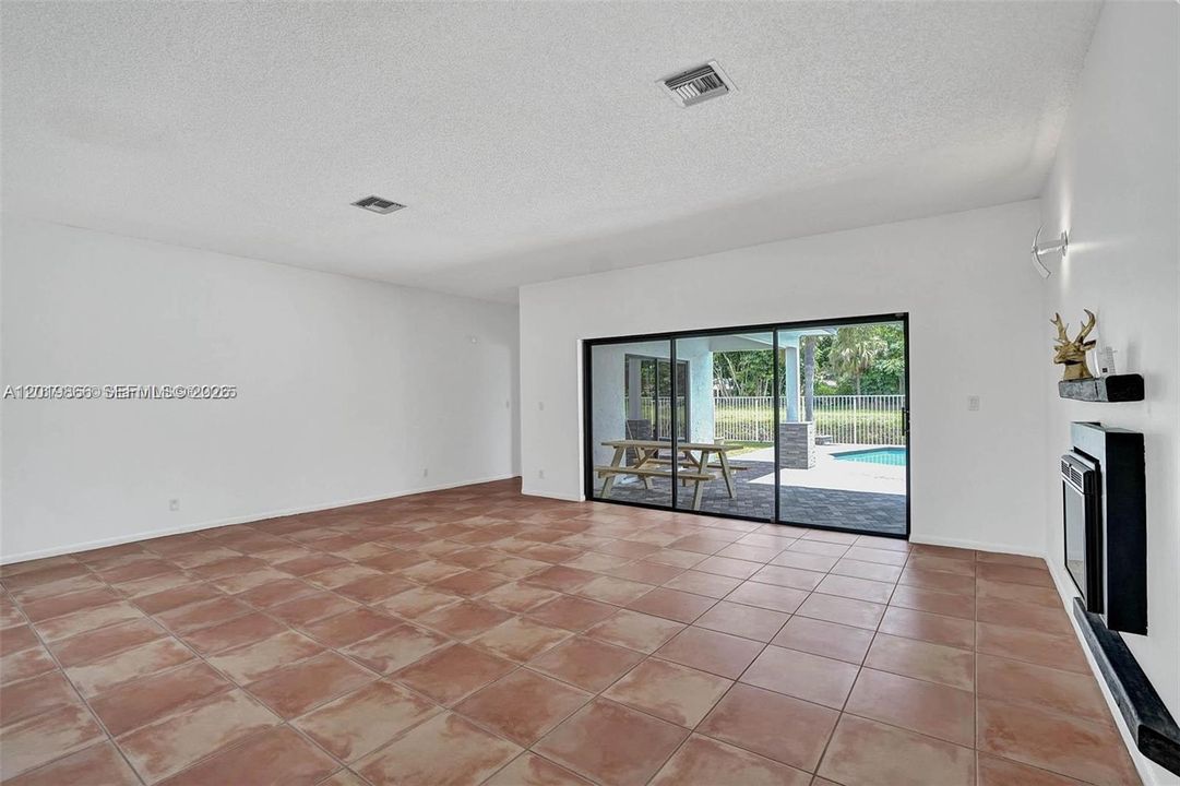 En Renta: $7,350 (4 camas, 4 baños, 3368 Pies cuadrados)