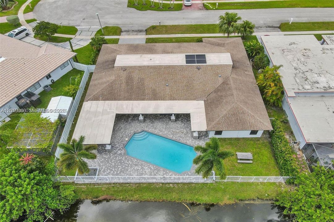 En Renta: $7,350 (4 camas, 4 baños, 3368 Pies cuadrados)