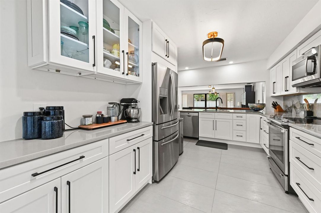 15 Kitchen 02