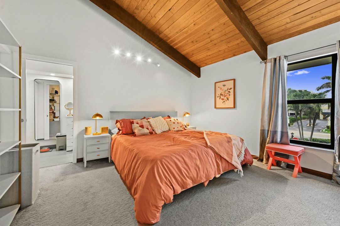 28 Bedroom 02