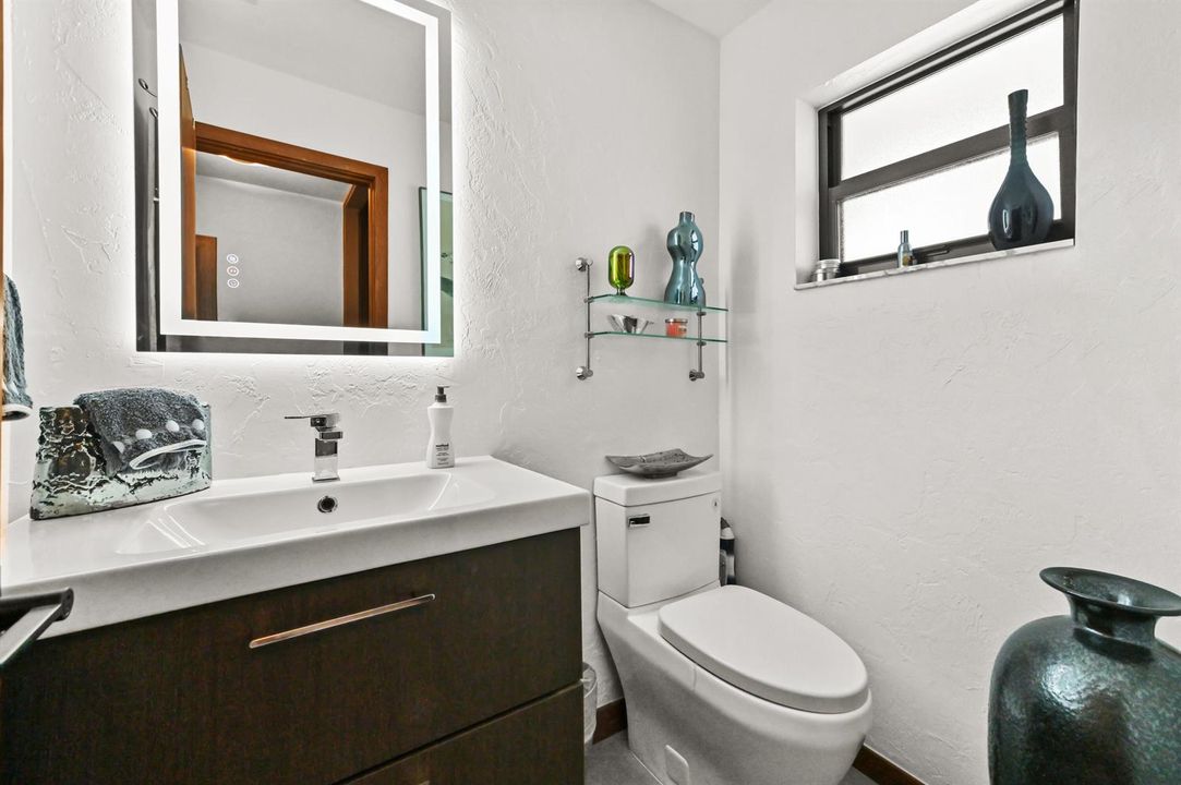 05 Bathroom 01