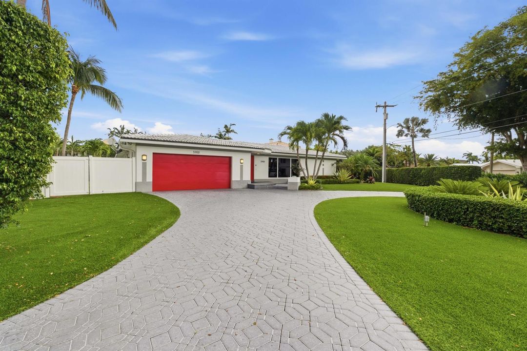 5900 Bayview Dr_048