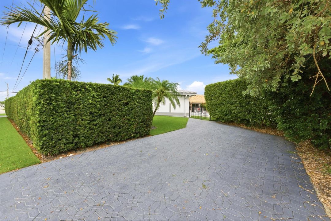 5900 Bayview Dr_052