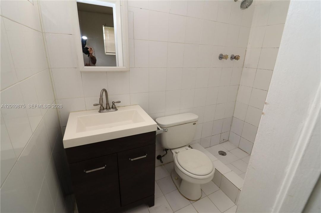 Activo con contrato: $2,200 (2 camas, 2 baños, 1182 Pies cuadrados)