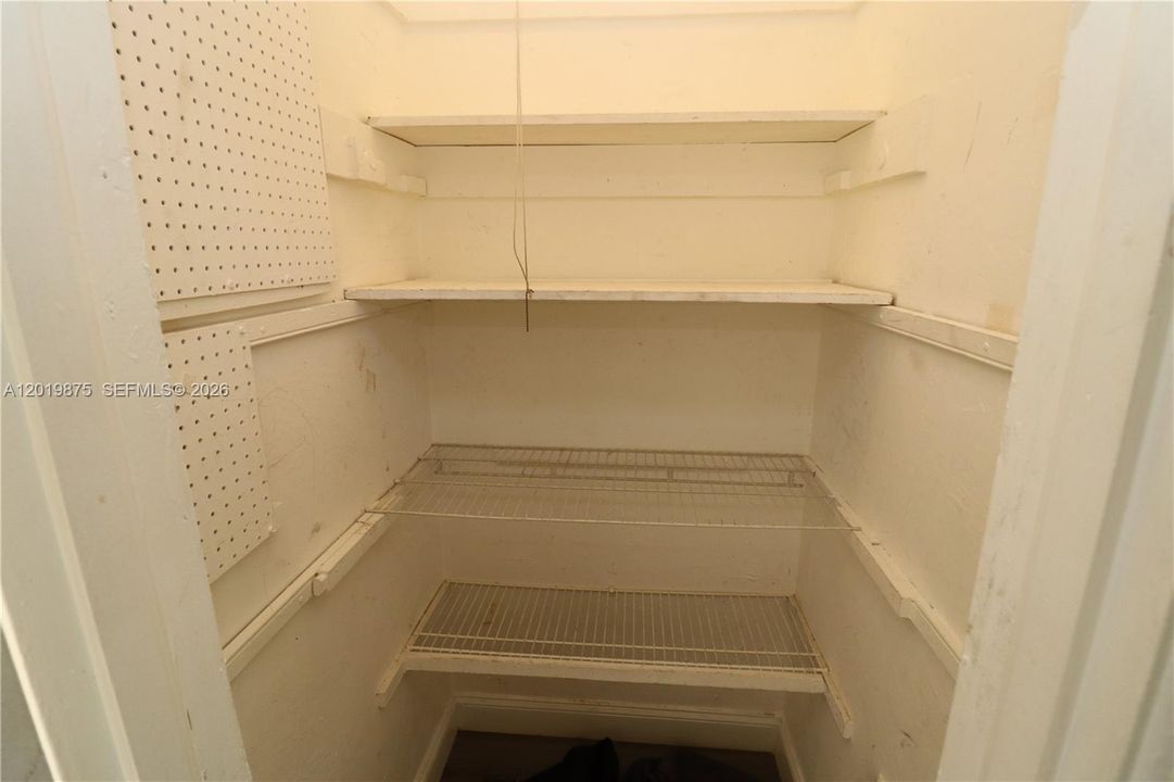 Activo con contrato: $2,200 (2 camas, 2 baños, 1182 Pies cuadrados)