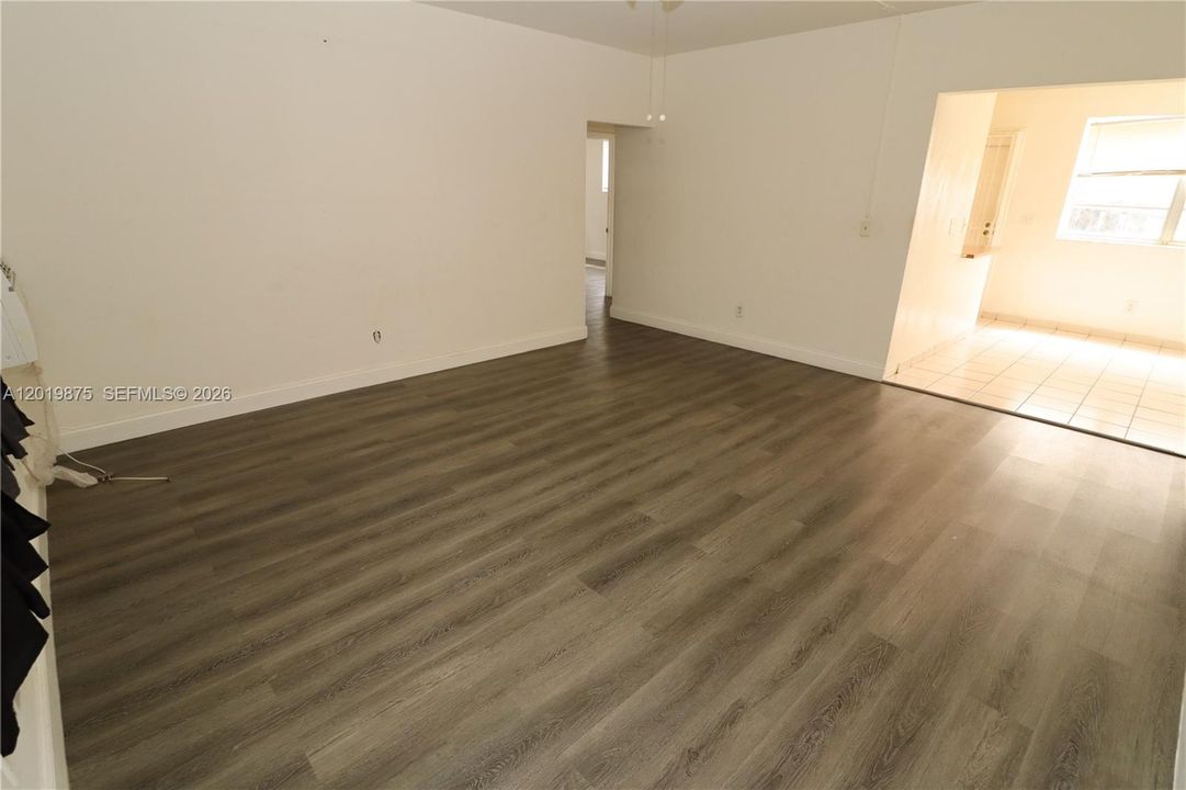 Activo con contrato: $2,200 (2 camas, 2 baños, 1182 Pies cuadrados)