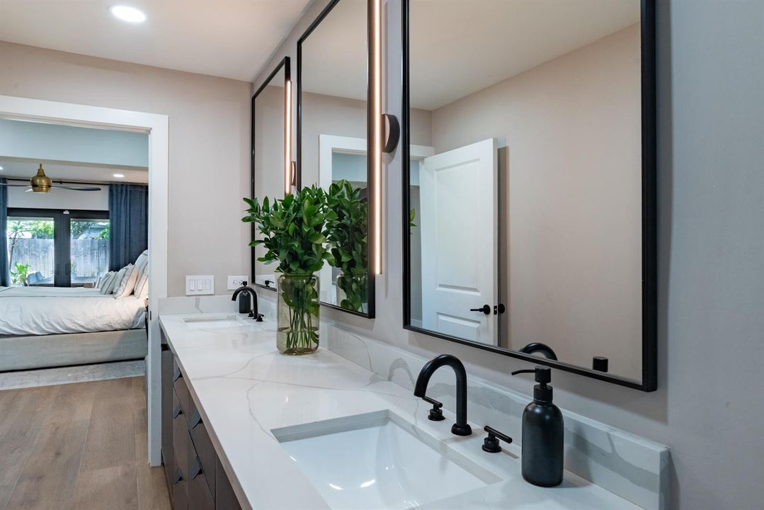 © Clark-335 Franklin Dr-029