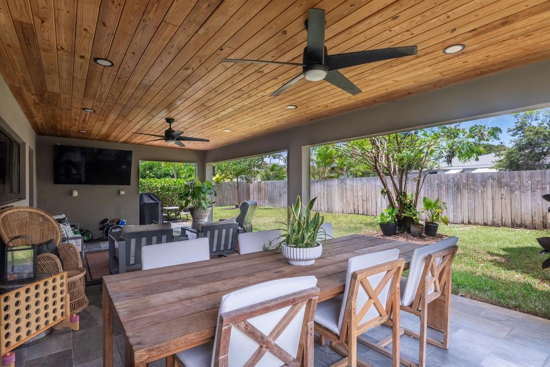 © Clark-335 Franklin Dr-037