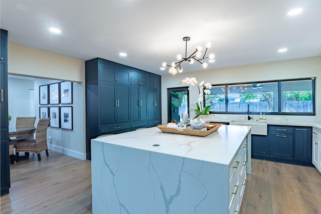 © Clark-335 Franklin Dr-008