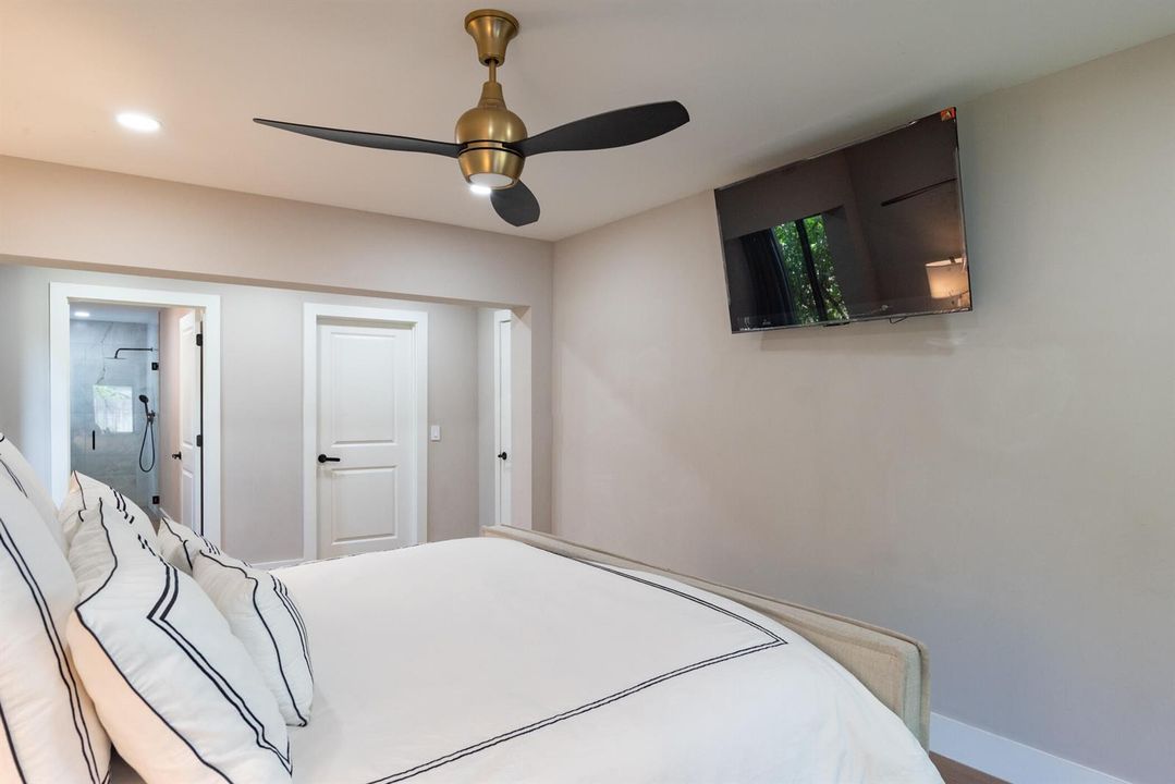 © Clark-335 Franklin Dr-032